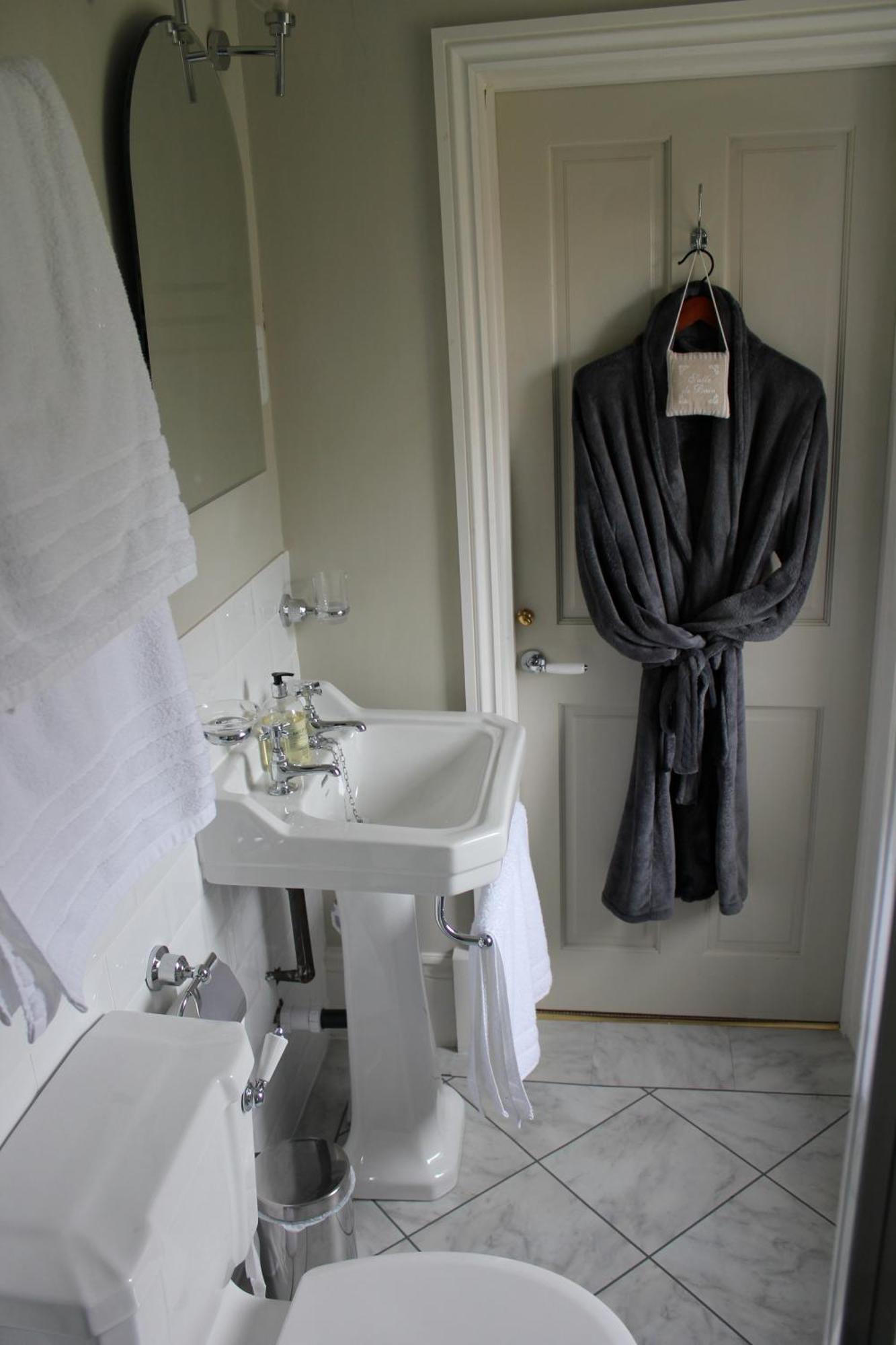 Hazel Manor Guest House Harrogate Bagian luar foto