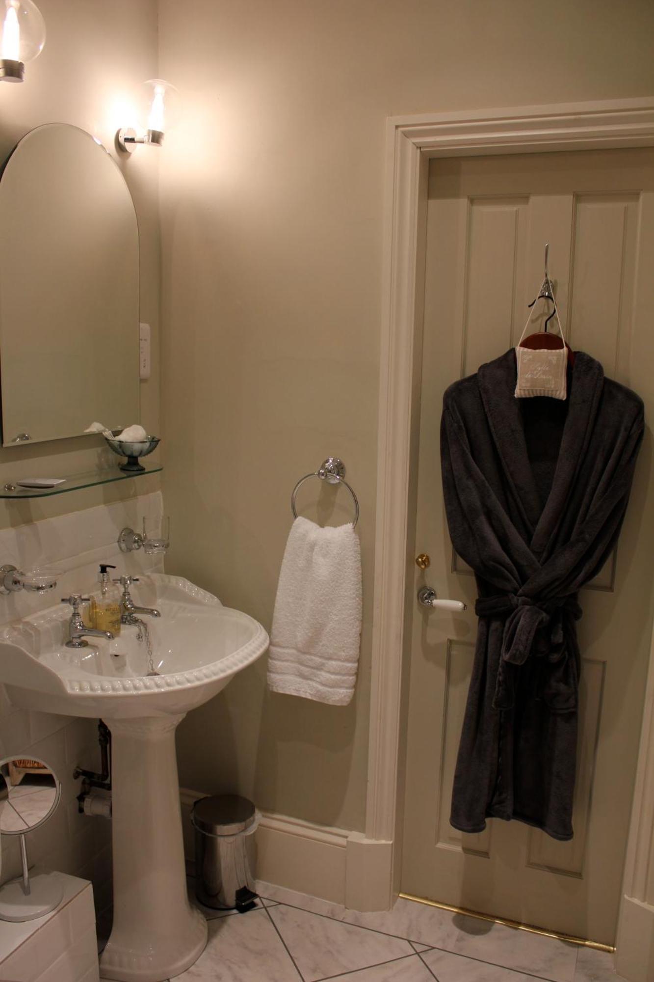 Hazel Manor Guest House Harrogate Bagian luar foto