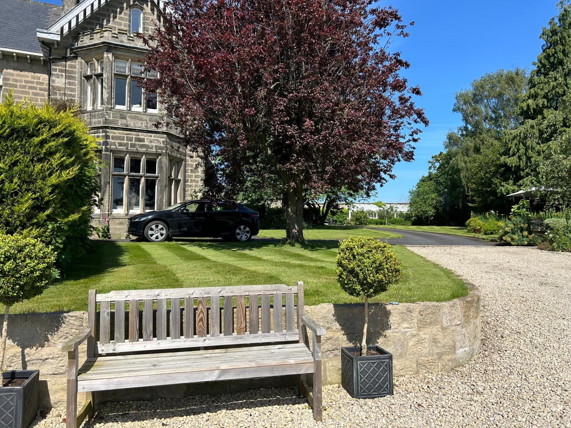 Hazel Manor Guest House Harrogate Bagian luar foto