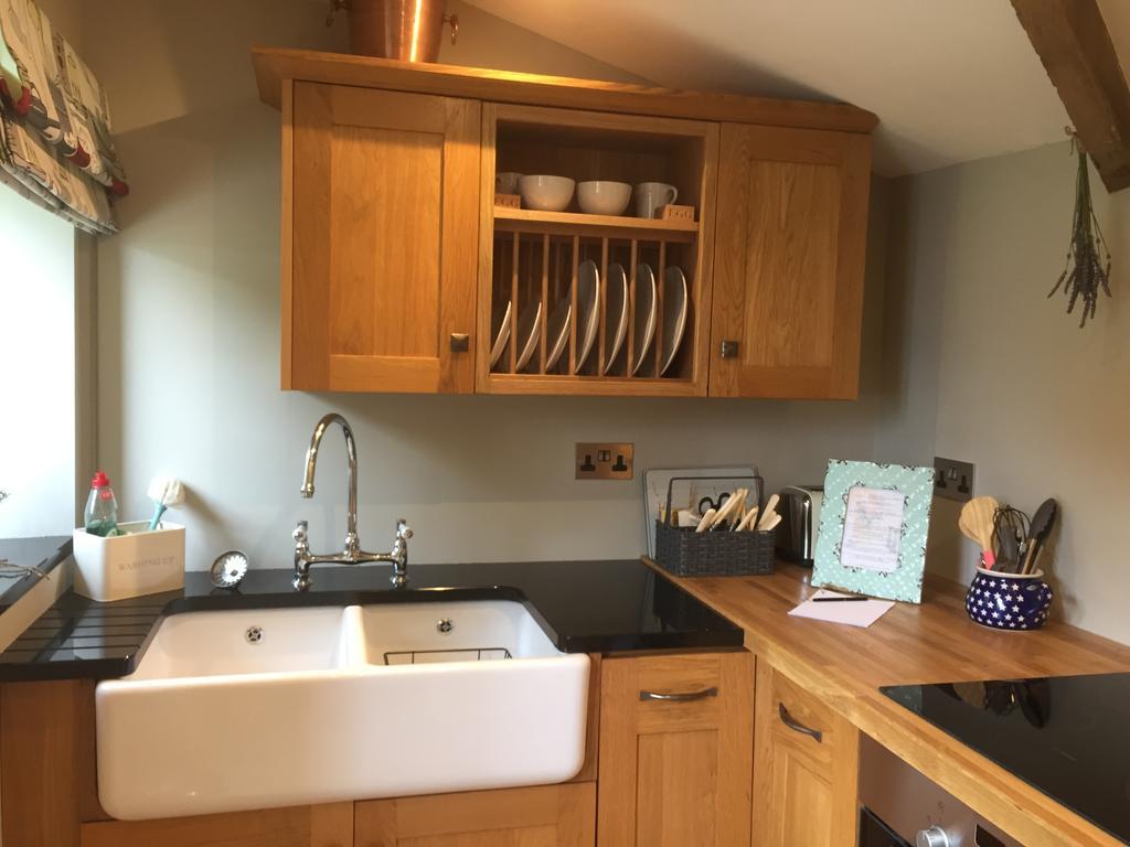 Hazel Manor Guest House Harrogate Bagian luar foto