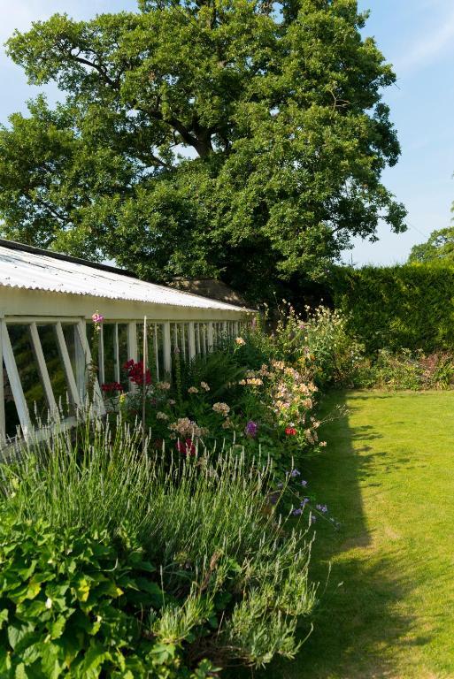 Hazel Manor Guest House Harrogate Bagian luar foto